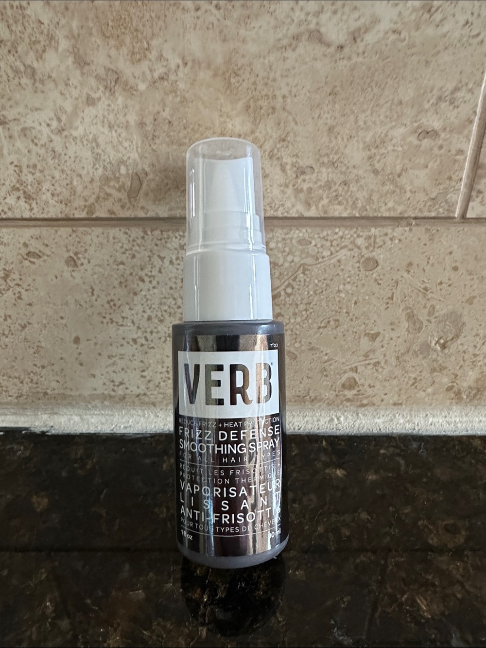 Verb Frizz Defense Smoothing Spray (1 fl oz)